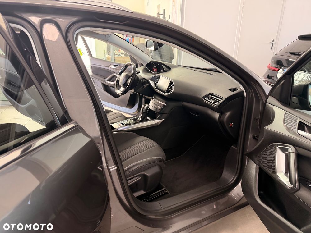 Peugeot 308 - 24