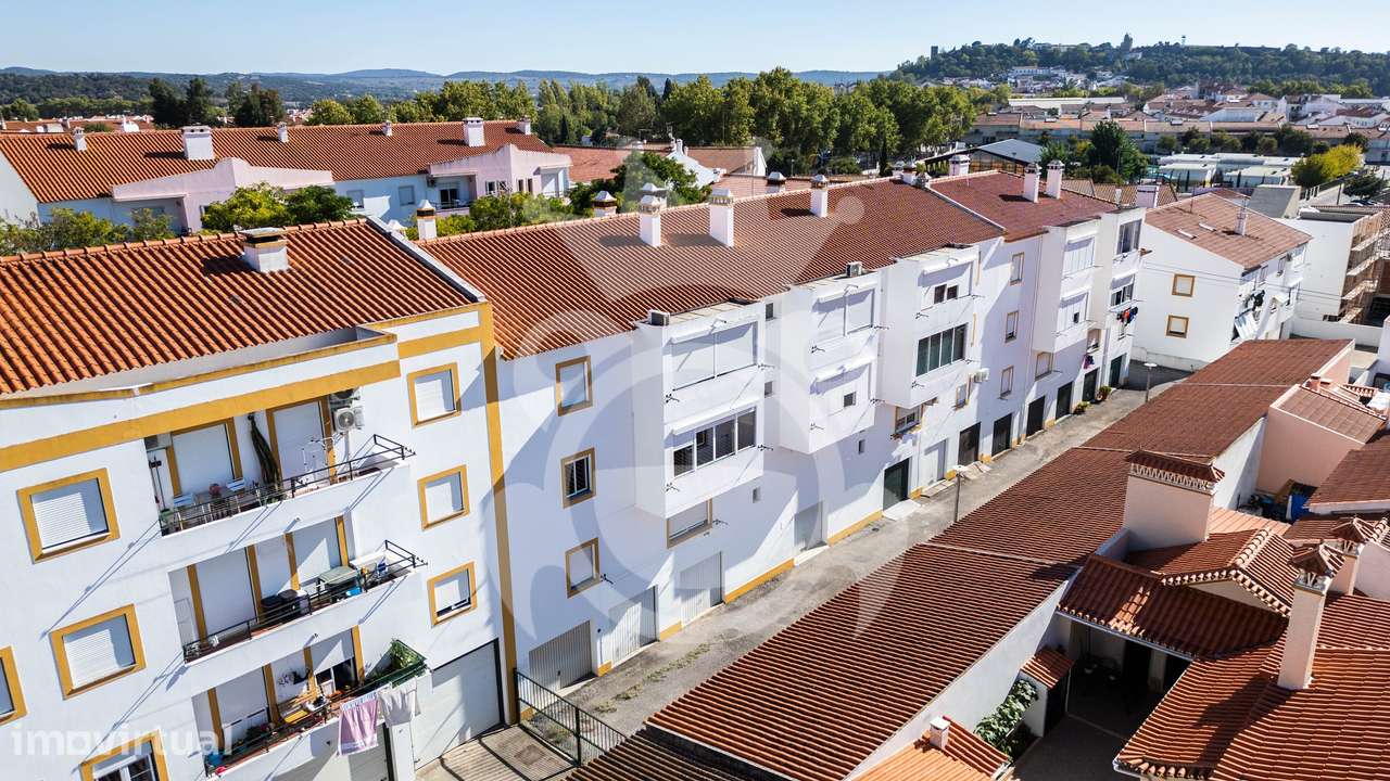 Apartamento T3 com garagem e armazém - Grande imagem: 4/35