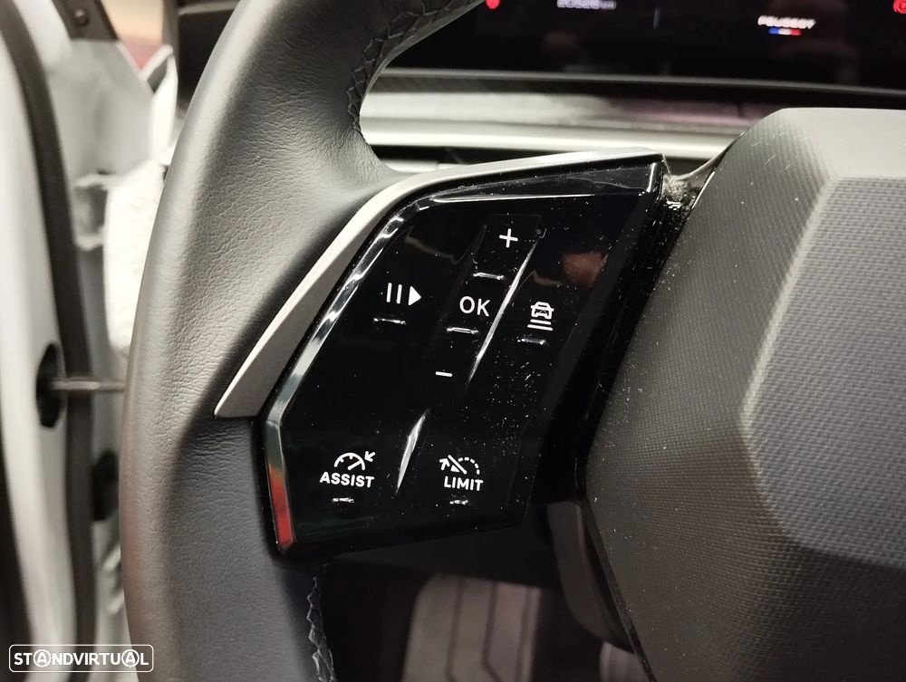 Peugeot 3008 1.2 Hybrid Allure e-DCS6 - 23