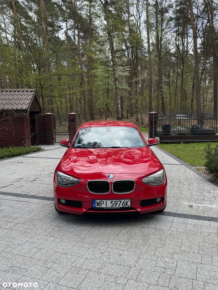 BMW Seria 1 116i - 11