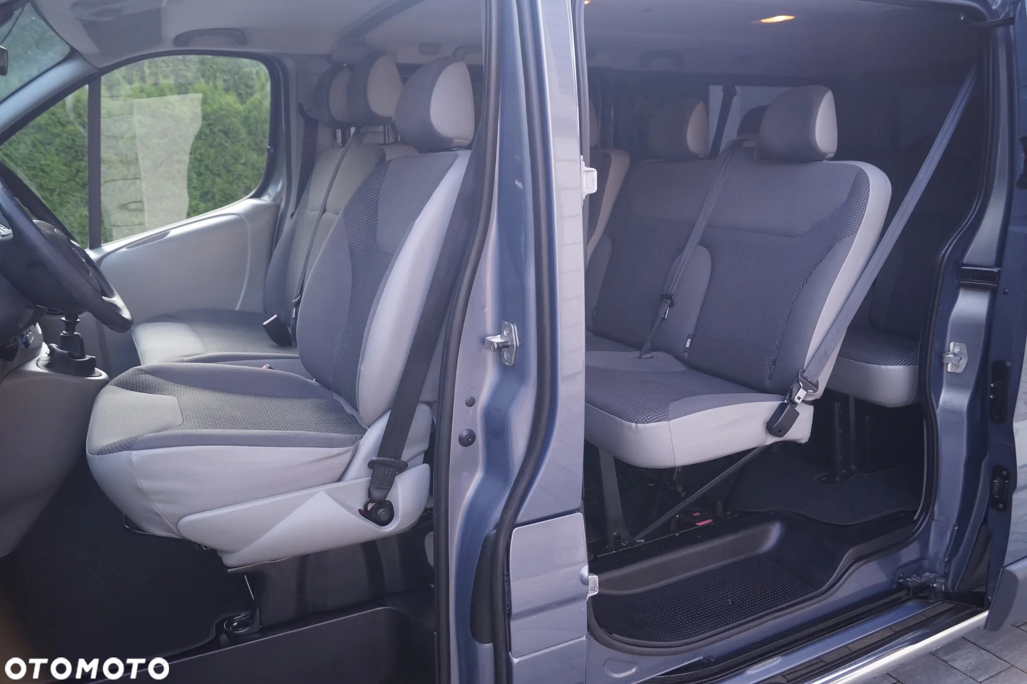 Opel Vivaro - 11