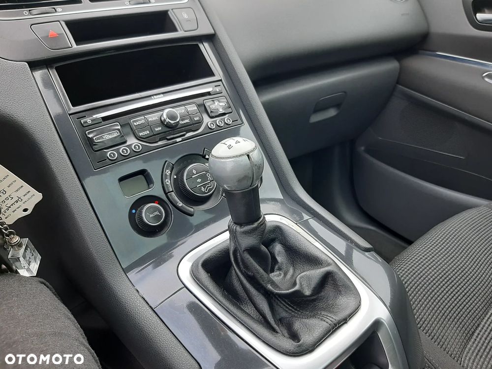 Peugeot 5008 1.6 Access 7os - 19