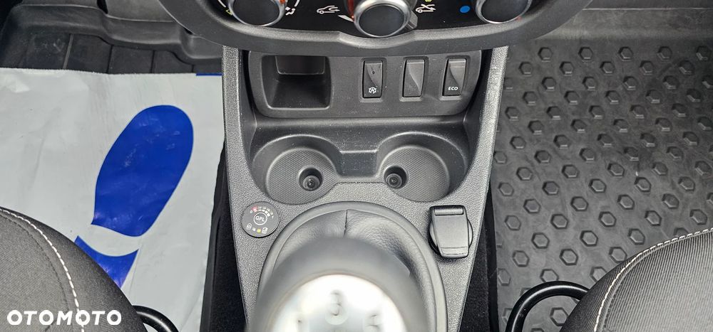 Dacia Duster 1.6 SCe Laureate S&S - 19