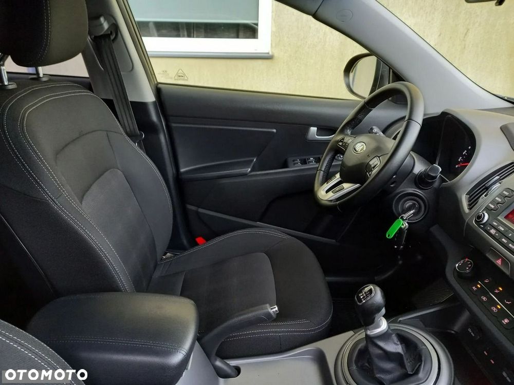 Kia Sportage 1.7 CRDI 2WD Dream-Team Edition - 21