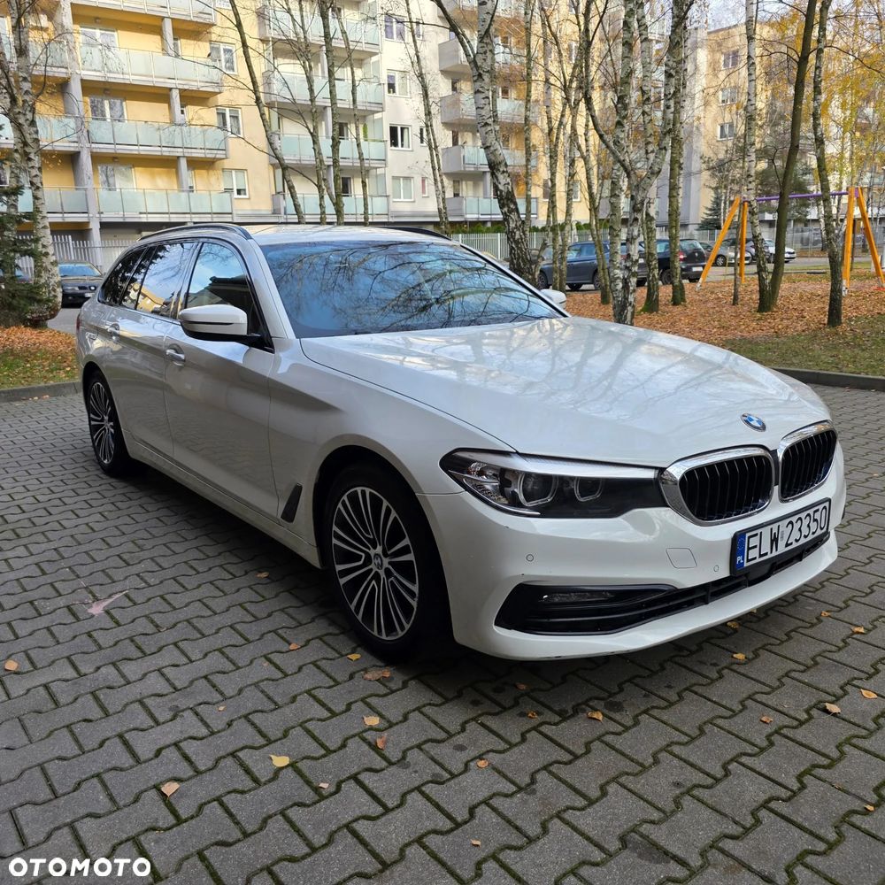 BMW Seria 5 520d Sport Line - 3