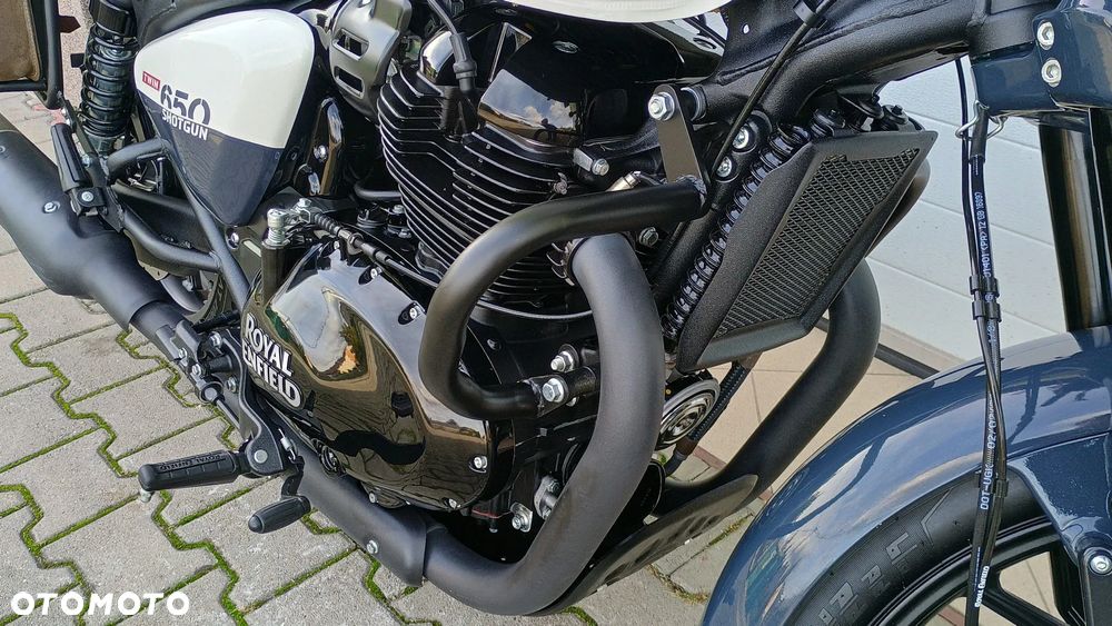 Royal Enfield Continental - 24