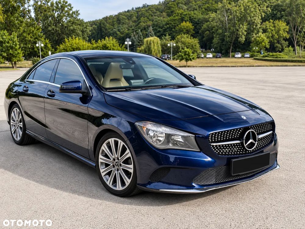 Mercedes-Benz CLA 250 4-Matic - 12