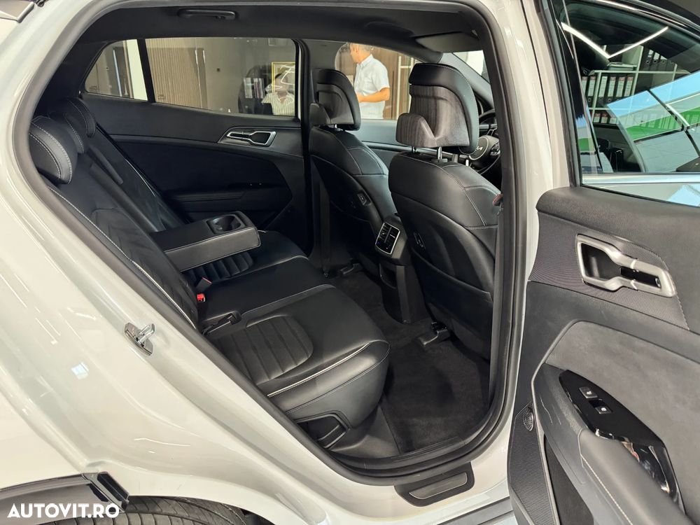 Kia Sportage 1.6 T-GDI PHEV 6AT 4x4 GT Line - 13