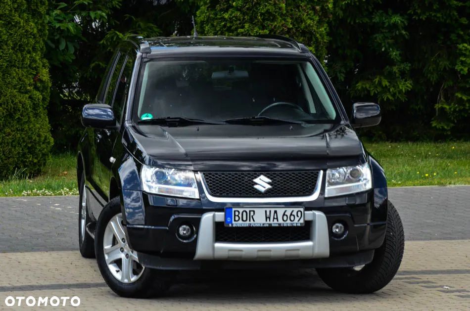 Suzuki Grand Vitara 2.0 De luxe - 8