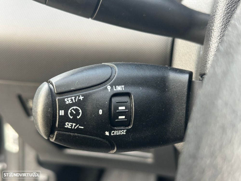 Peugeot 308 1.6 HDi Executive CVM6 - 21