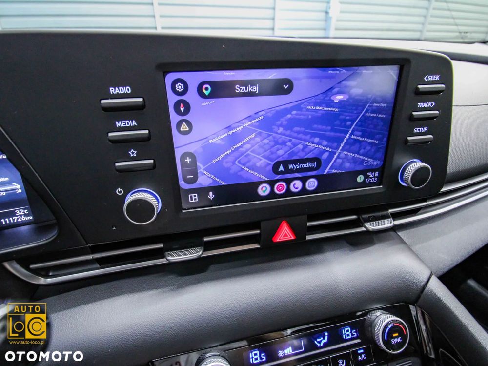 Hyundai Elantra 1.6 Executive CVT - 18