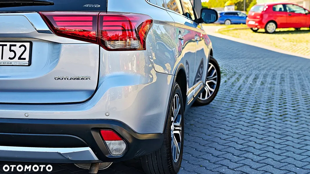 Mitsubishi Outlander - 3