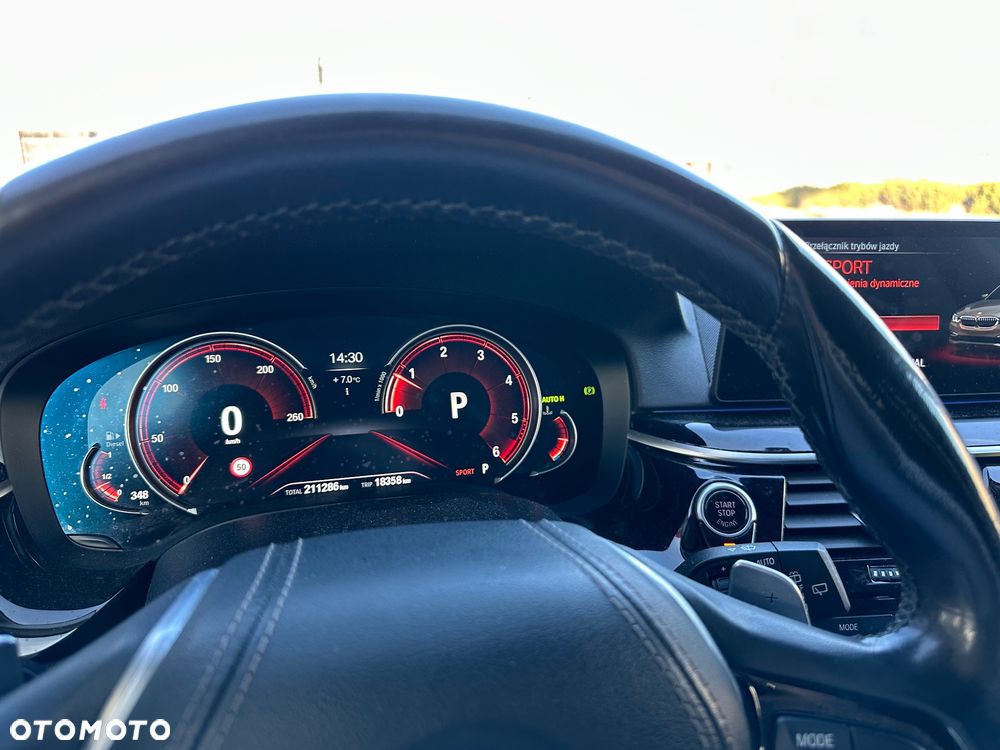 BMW Seria 5 520d Sport Line - 19