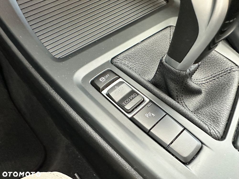 BMW X1 sDrive18i GPF xLine - 15