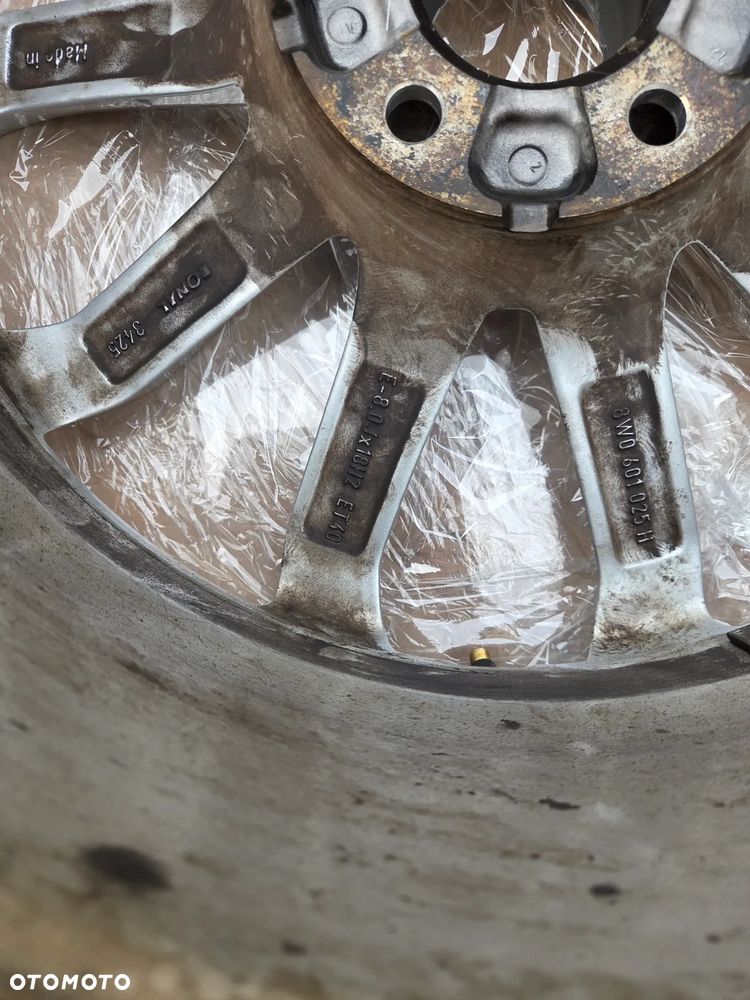 Felga aluminiowa Audi A4 S4 B9 18 Cali 8W0601025H E-8.0Jx18H2 ET 40 - 18