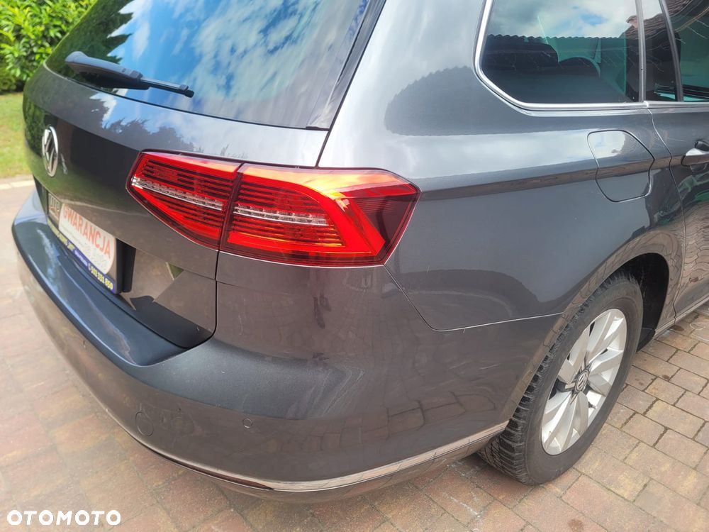 Volkswagen Passat 2.0 TDI SCR DSG Comfortline - 16