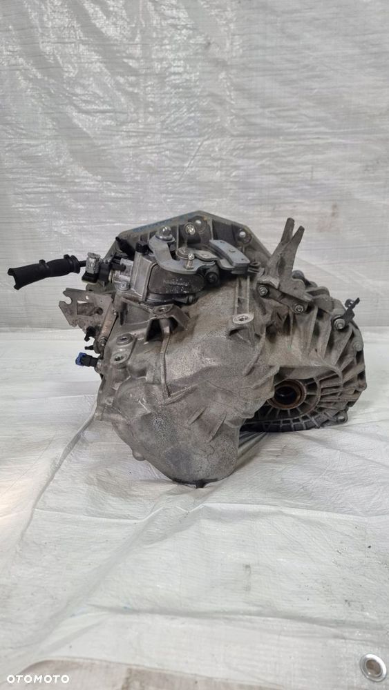 SKRZYNIA BIEGÓW OPEL ANTARA F40 55567634 - 2