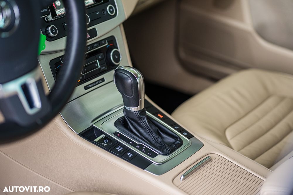 Volkswagen Passat - 18