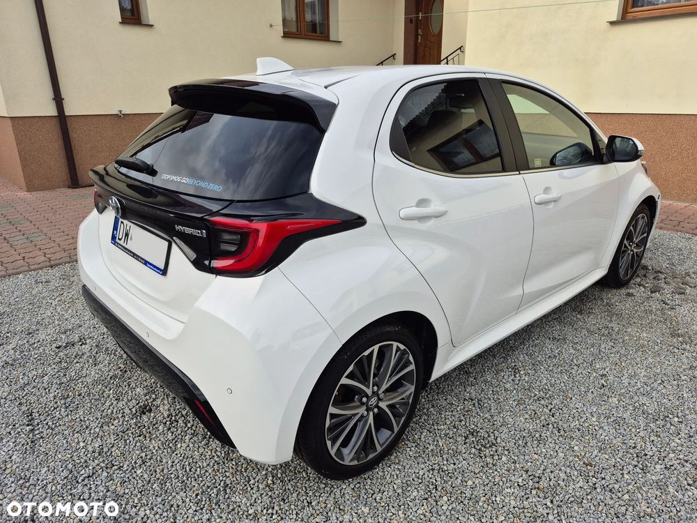 Toyota Yaris Hybrid 1.5 Executive - 4