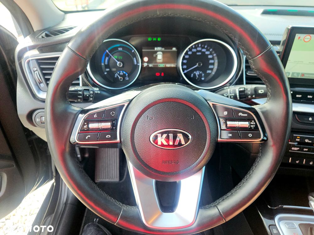 Kia XCeed - 38