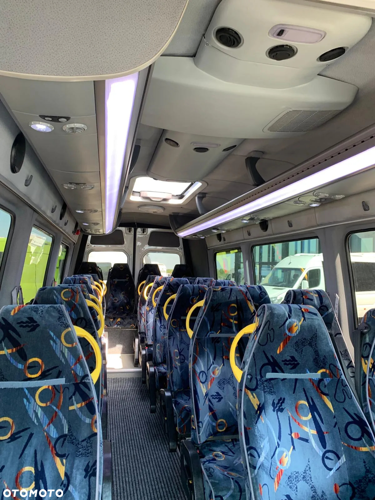Volkswagen Crafter- 24 Miejsca - 11