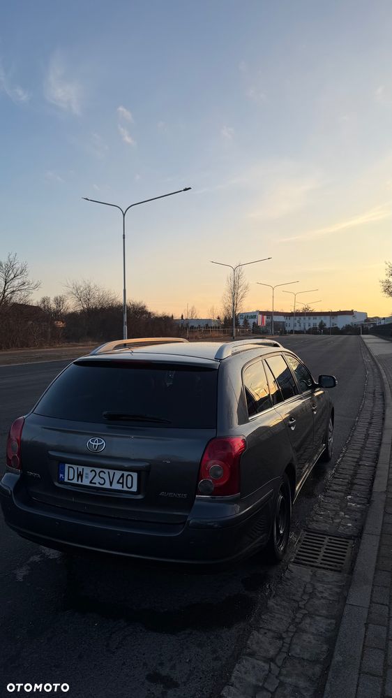 Toyota Avensis 2.0 VVT-i Sol - 5