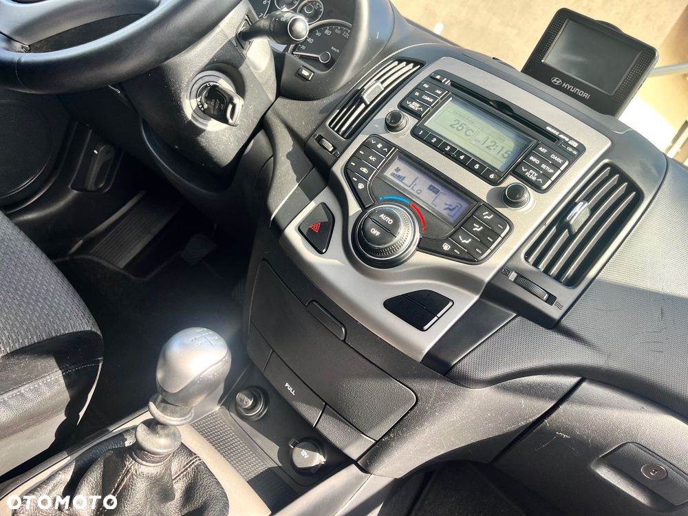 Hyundai i30 2.0 Premium - 25