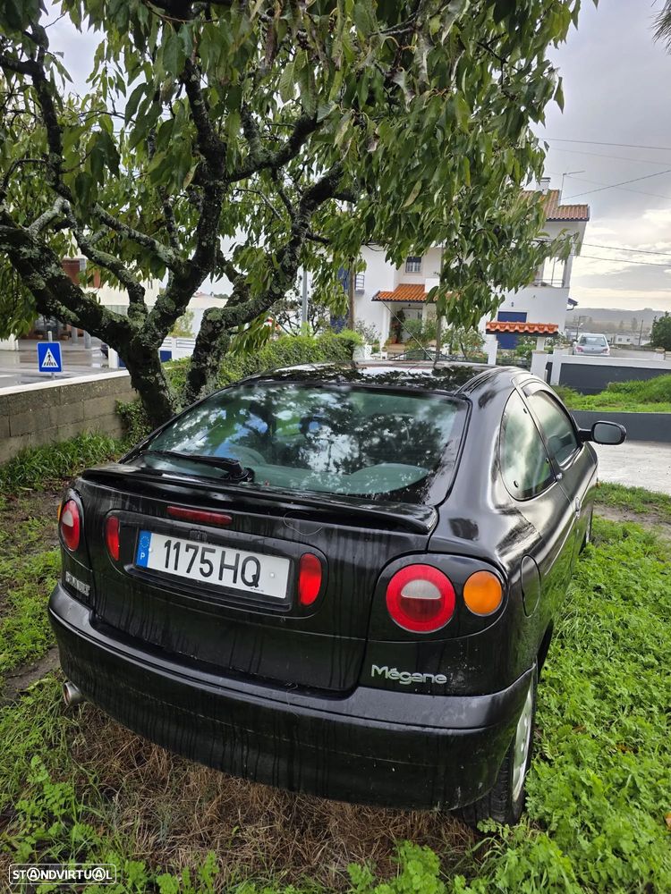 Renault Mégane Grand Coupe ver-2-0-16v - 1