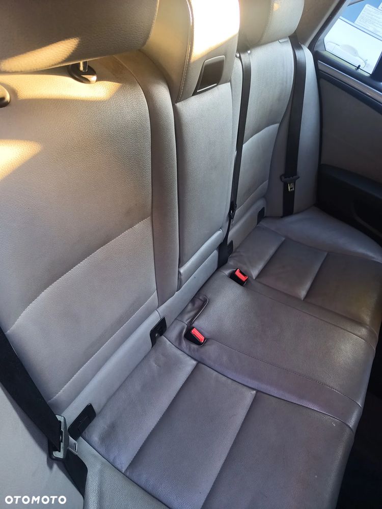 BMW Seria 5 520d - 23