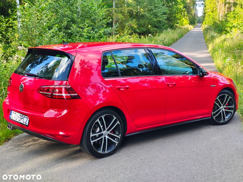 Volkswagen Golf - 14