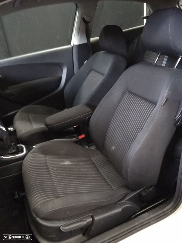 Para Peças Volkswagen Polo (6R1, 6C1) - 10