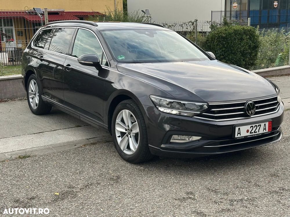 Volkswagen Passat - 2