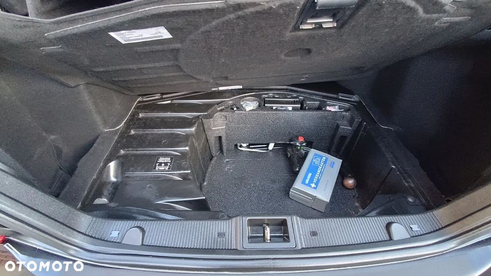 Mercedes-Benz Klasa C 180 Kompressor Avantgarde - 37