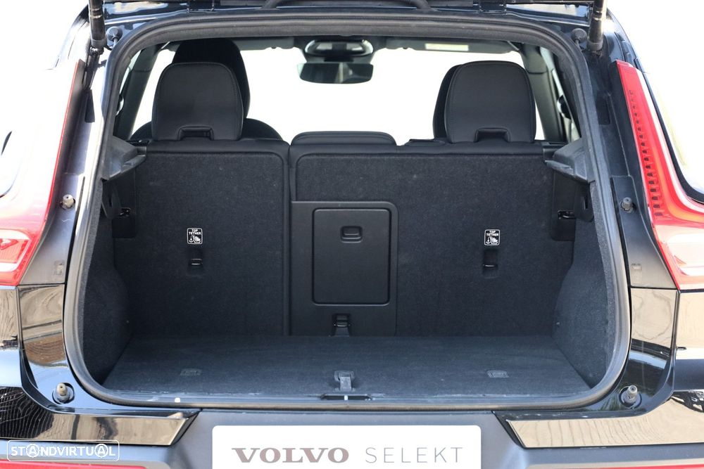 Volvo XC 40 2.0 B3 Plus Dark - 4