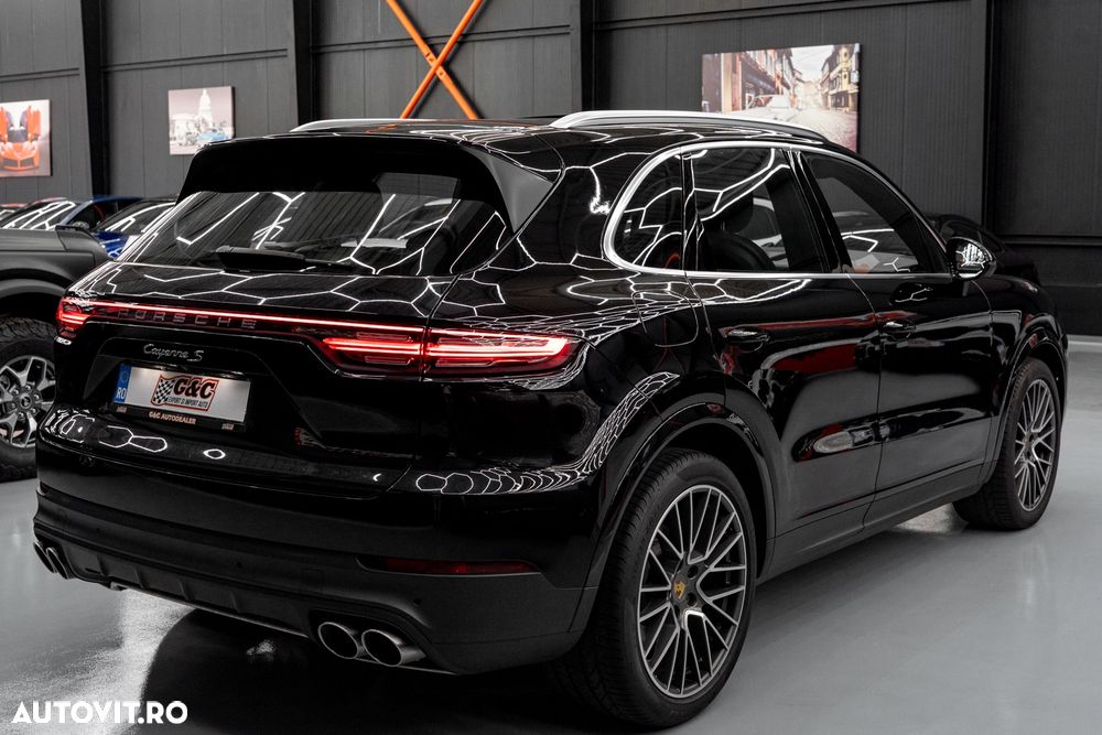 Porsche Cayenne S - 28
