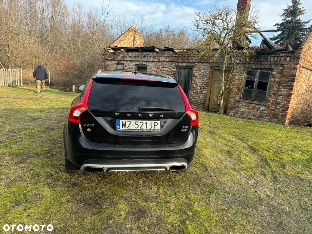 Volvo V60 Cross Country T5 AWD Geartronic - 4
