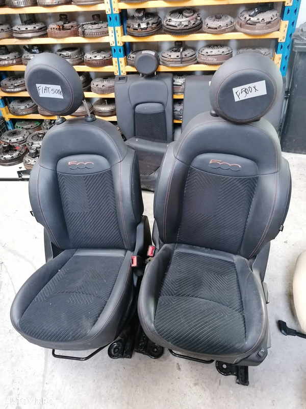 Interior din semi piele de Fiat 500X