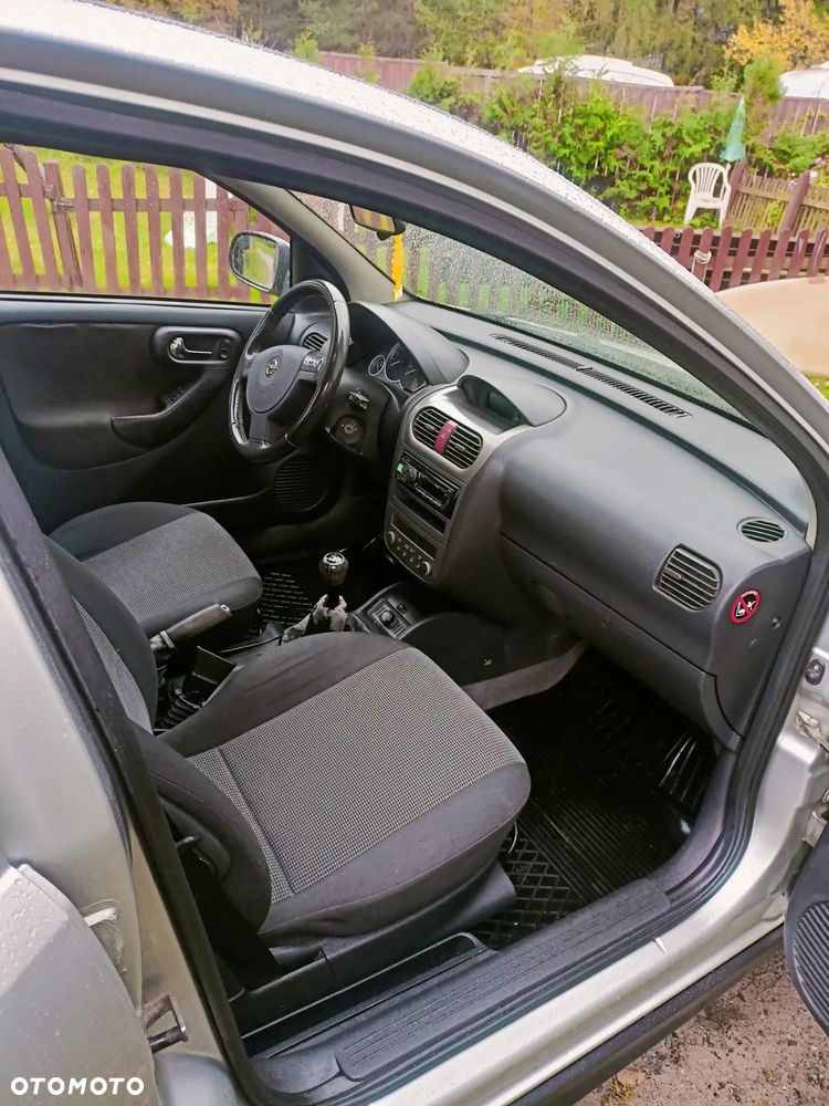 Opel Corsa - 8