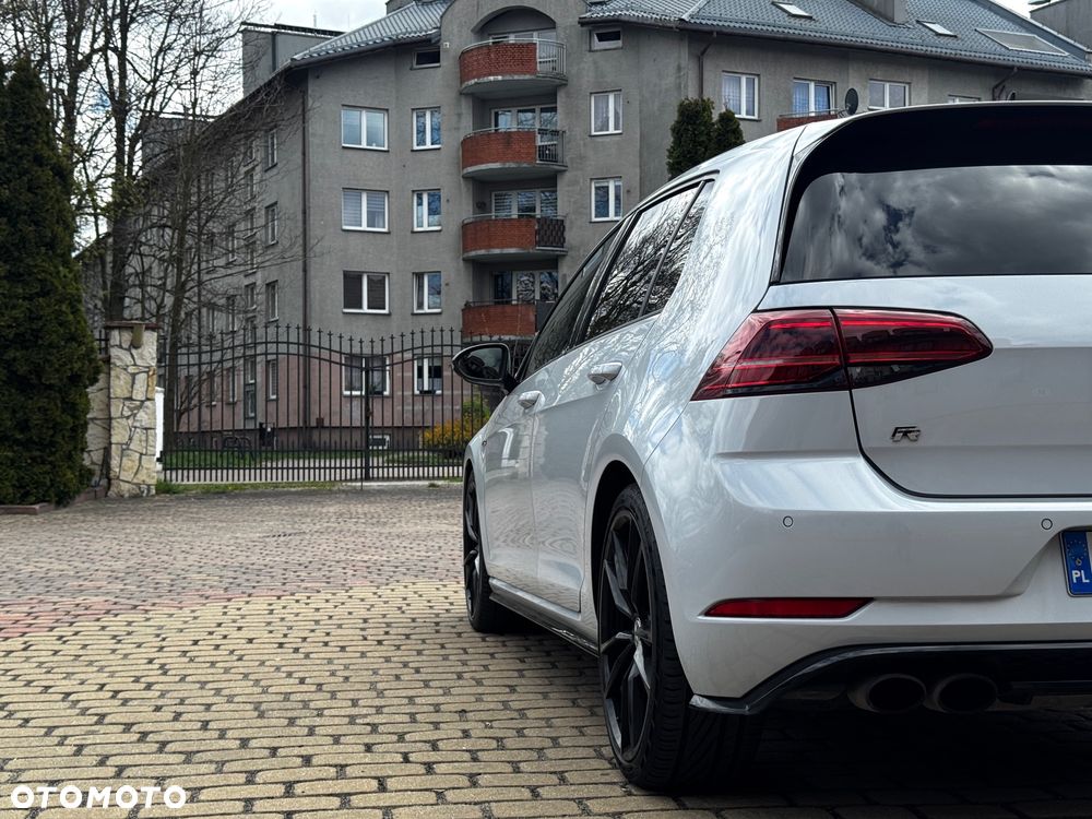 Volkswagen Golf - 35