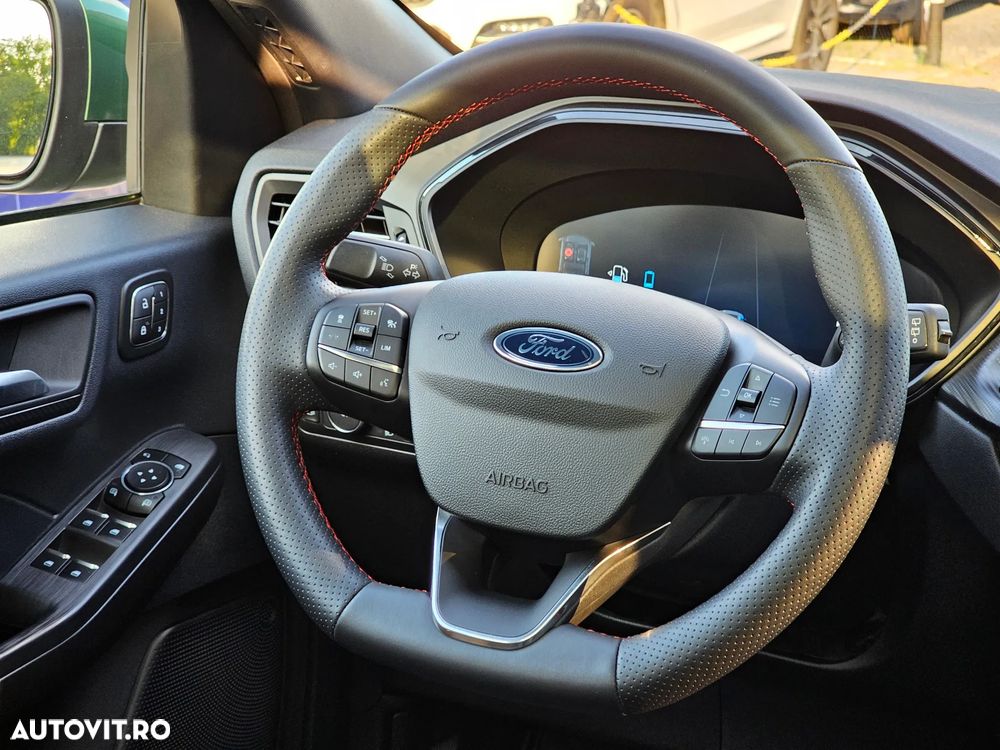 Ford Kuga 2.5 Duratec FWD PHEV ST-Line X - 30