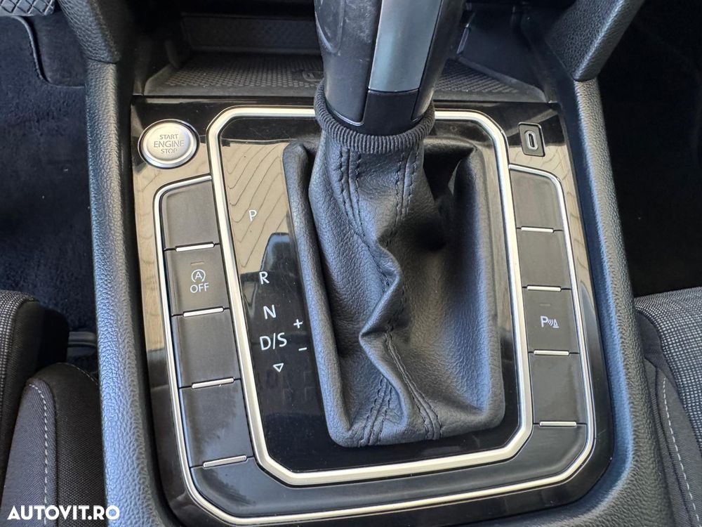 Volkswagen Passat 2.0 TDI DSG Comfortline - 20
