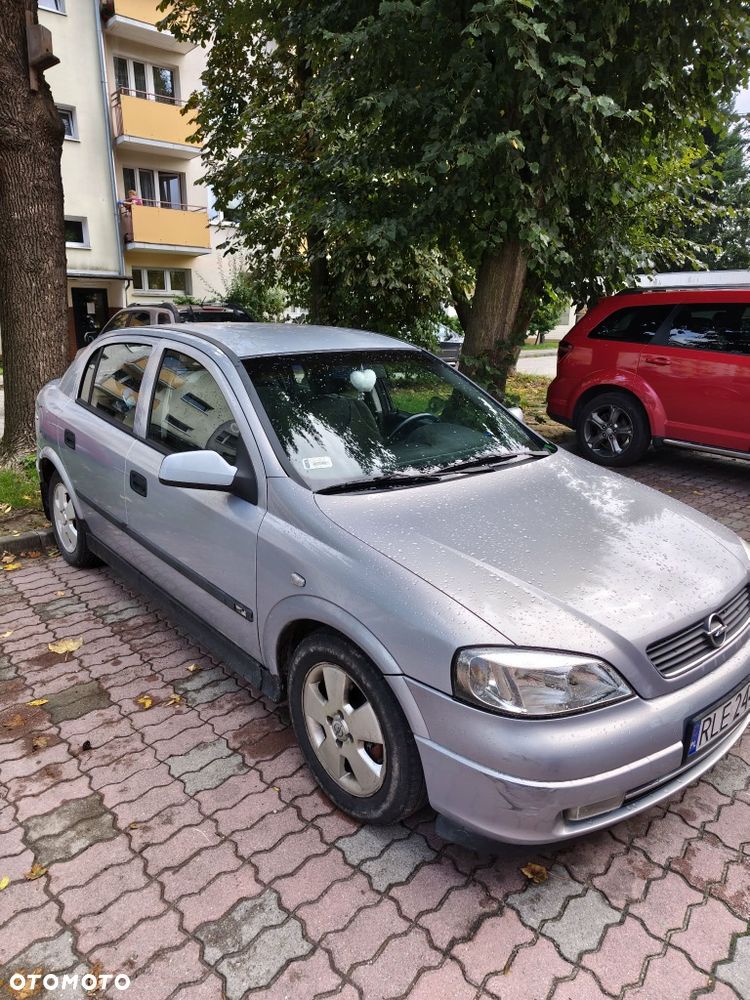 Opel Astra - 4