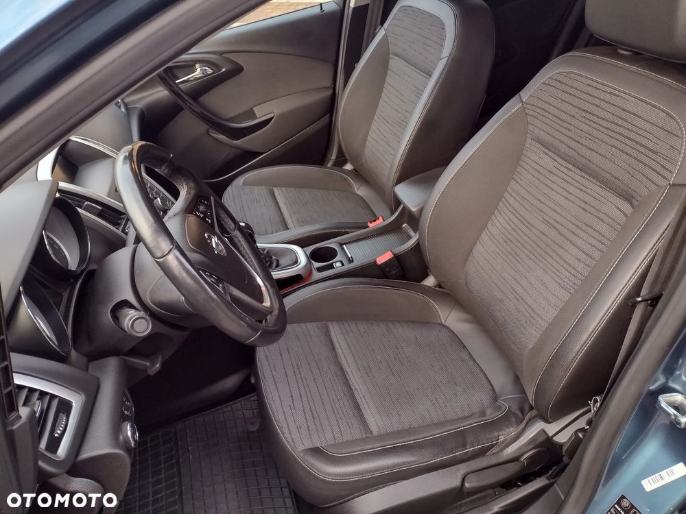 Opel Astra 1.4 Turbo Exklusiv - 20