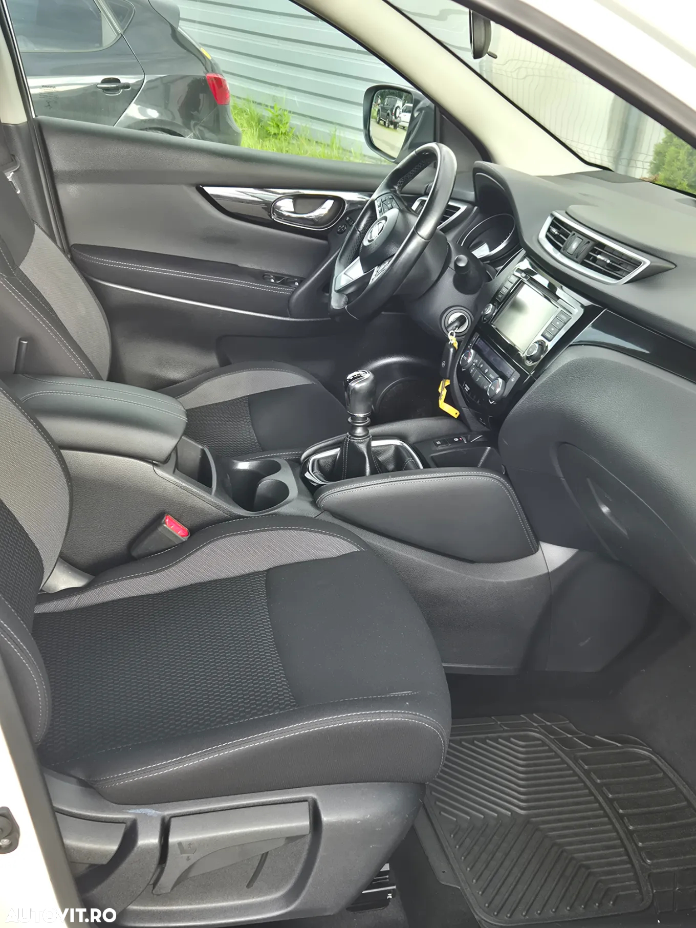 Nissan Qashqai 1.5 DCI N-CONNECTA - 6