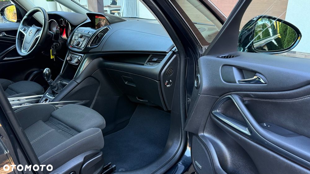 Opel Zafira - 11