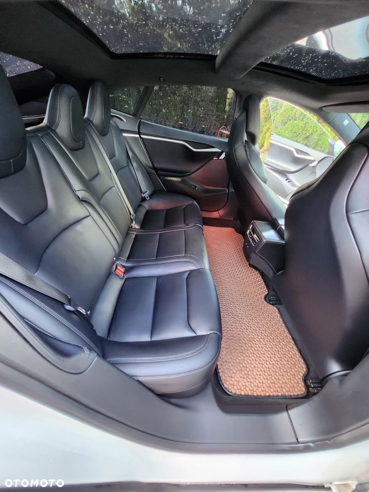 Tesla Model S Long Range Plus - 22