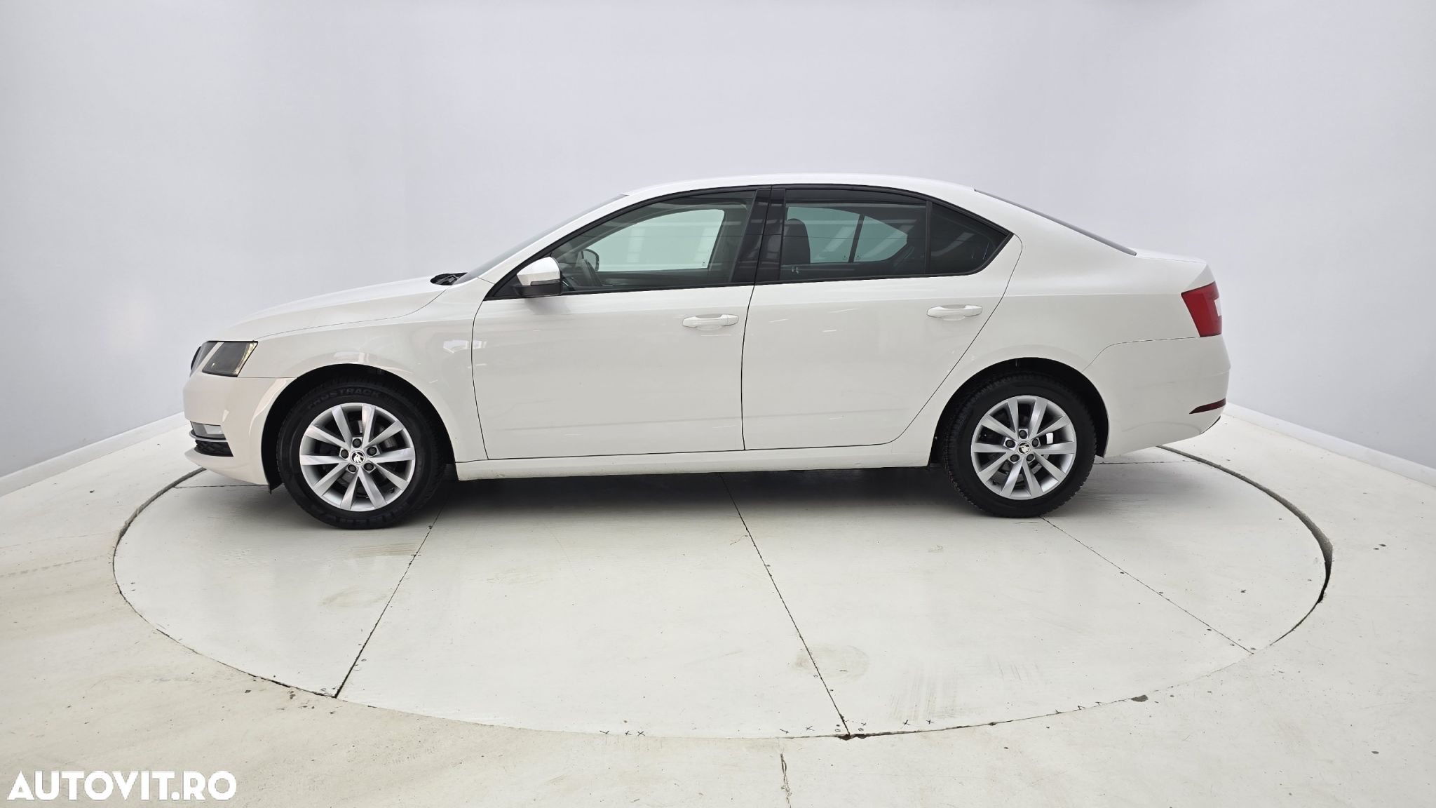 Skoda Octavia 1.6 TDI Ambition - 9