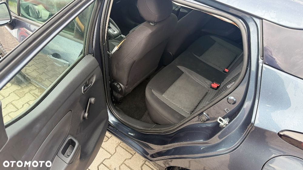 Nissan Micra - 11