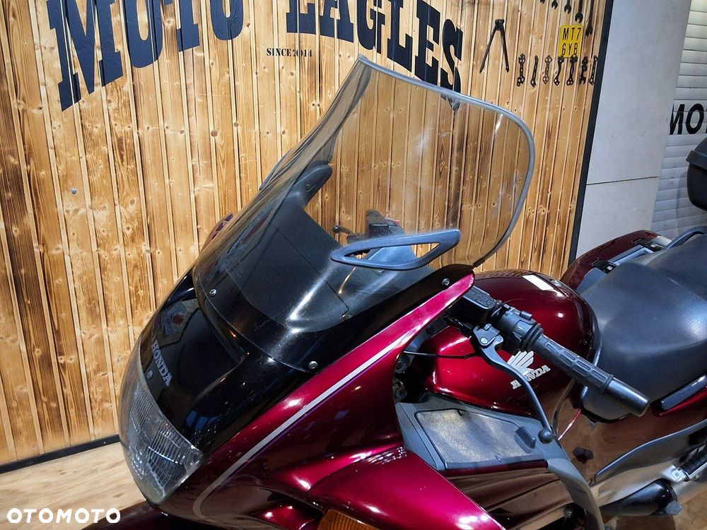 Honda ST - 8