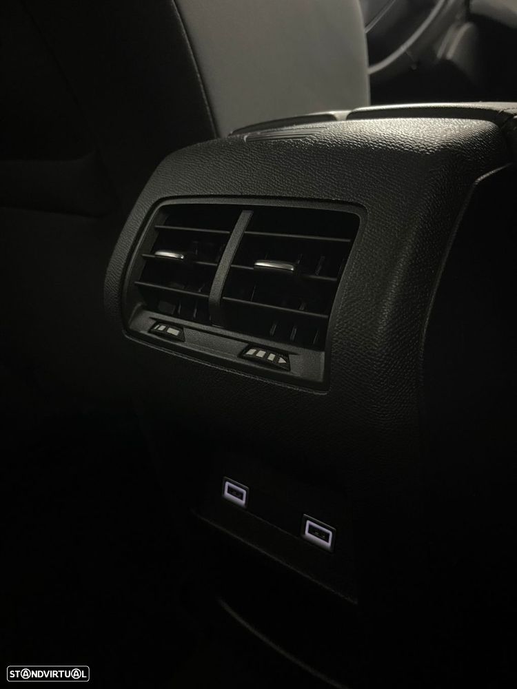 Peugeot 308 SW BlueHDi 130 EAT8 Allure - 26